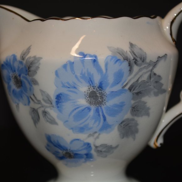 VTG Hammersley & Co Bone China Creamer Blue Floral - Picture 8 of 9